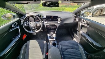 KIA CEED SW 1,5 T-GDI GT-LINE - 9
