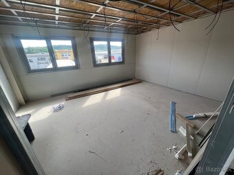 Výrobná hala so zázemím 288/144m² sklad - kancelárie - 9
