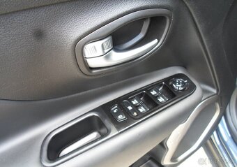 Jeep Renegade 1.3 GSE Limited 1.majiteľ - 9