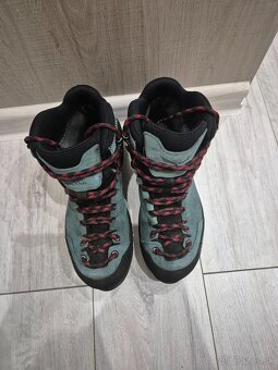 Dámske turistické topánky - Salewa MTN Trainer Mid GTX - 9