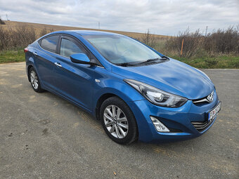 Hyundai Elantra benzín+LPG - "REZERVOVANÉ" - 9
