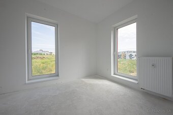 4 izb. novostavba s parkovaním, pivnicou a veľkou terasou - 9