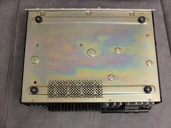 SONY STR-7055 FM/AM stereo přijímač (1972-76) - 9