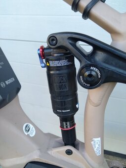 predám horský celoodpružený elektro bicykel - 9