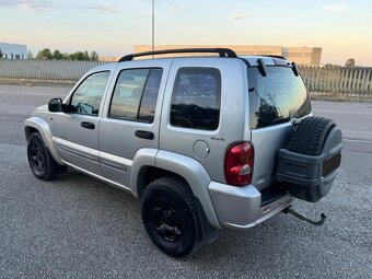 JEEP CHEROKEE 2.5 CRD SPORT - 9