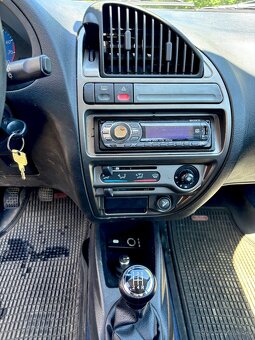 Citroen Saxo 1.1 , 2003 84 000km - 9