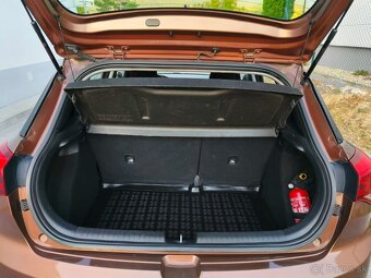 Hyundai i20 1.2i 16V ,Benzín,1.Majitel, Kupované na SK - 9