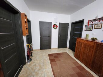 3iz.byt 62m2 + logia,nová kúpeľňa a WC,Dubnica nad vahom - 9