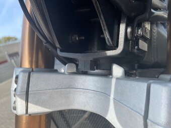 Triumph Speed Triple 1050 R.v 2011 - 9