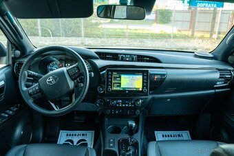 Toyota Hilux DC 2.8 I D-4D Invincible 4x4 A/T - 9