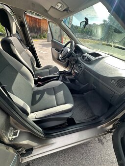 Renault Clio 3 Grandtour - 9