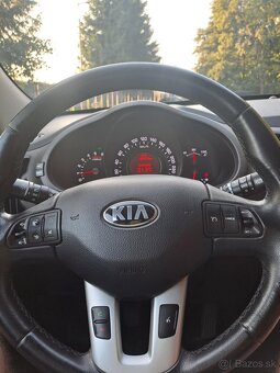 Kia Sportage 2.0 CRDI - 9