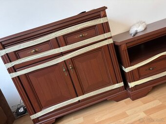 Rustikalna obývacia zostava s koženými kreslami - 9