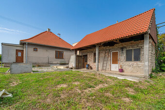 Na predaj zrekonštruovaný rodinný dom v Pate - 9