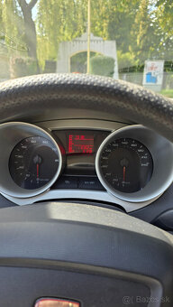 Seat Ibiza 1.4 63Kw r.v 2010 + odoberateľné ťažné - 9