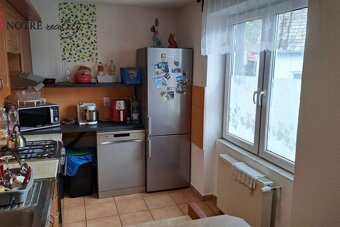 Rodinný dom s priestrannými miestnosťami pri Fiľakove. - 9