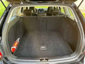 Predám golf combi 1.6 tdi 2012 NOVÁ STK - 9