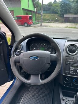 FORD FIESTA 1.3 benzín 2008 - 9
