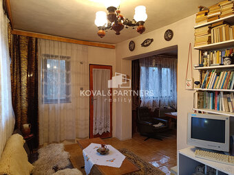 Rodinný dom s veľkým pozemkom - Veľký Kýr - 9