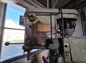 Použitá vrtačka VS 32 B, r. v. 1988 - 9