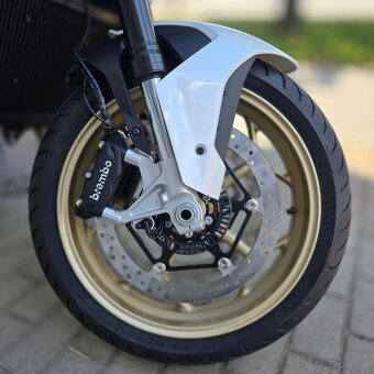 Moto Guzzi V100 Mandello - 9