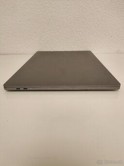 MacBook Pro 16 (2019) | Intel Core i9 2.3 GHz • 16 GB RAM • - 9