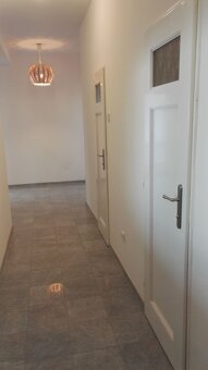 Krásna izba pre dve ženy(do 35r.) s balkónom - 9