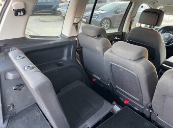 Volkswagen Touran 1.6 TDI Comfortline DSG 7.miestne - 9