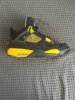 Nike Air Jordan 4 Yellow Thunder - 9