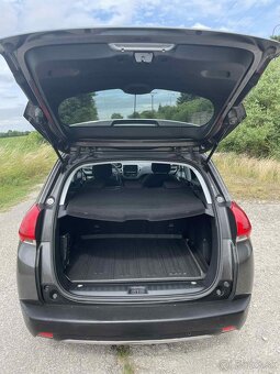 Peugeot 2008 1.2 - 9