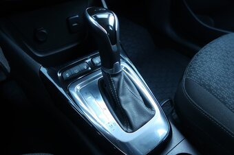 Opel Crosland X1,2 benzín - 9