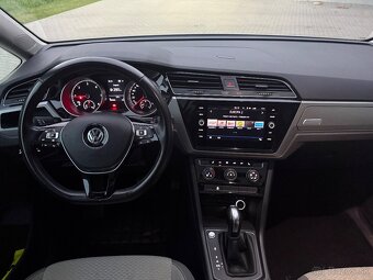 Volkswagen Touran 2.0 TDI Edition Comfortline DSG 2019 - 9