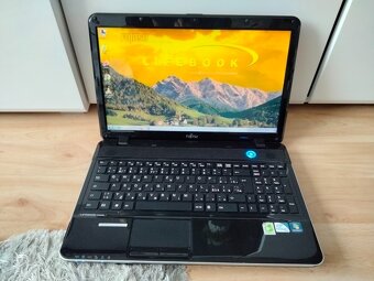 15,6" Fujitsu Lifebook / 120gb ssd / 4gb ram / Windows 7/ - 9