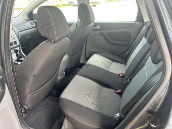Predám Ford Focus 1.6 TDCi 80kw r.v.2010 - 9