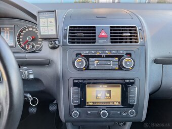 Volkswagen Touran 1.6TDi Comfortline AKČNÍ CENA - 9