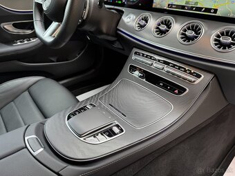 MERCEDES E TRIEDA COUPE 300d mHEV 4MATIC 2 x AMG LINE,NIGHT - 9