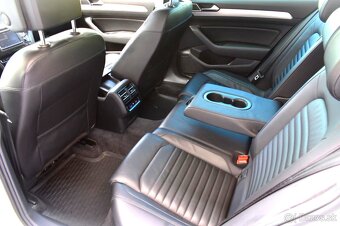 VW Passat combi R-Line 4x4 - 9