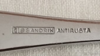 Starožitný príbor Sandrik antikor-pekny stav - 9