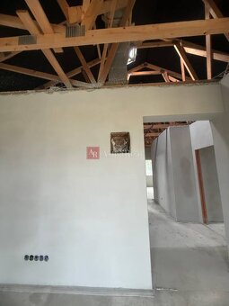 Praktický 4-izbový bungalov v novovybudovanej lokalite- Horo - 9