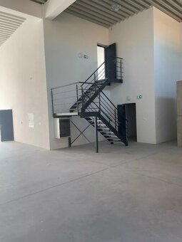 Administratívno - skladový priestor - 9