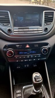 Hyundai Tucson 1.7 CRDi Style - 9