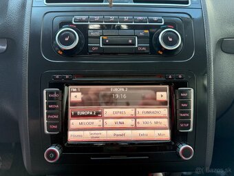 Volkswagen Touran 2.0 TDI Cross, Mesačne: 225€ - 9