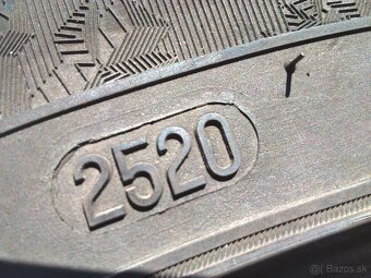 ZIMNÉ 215/55 R17 DUNLOP CONTINENTAL a PIRELLI - OD 15,-€/kus - 9