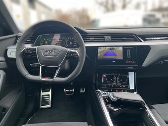 Audi Q8 eTron Sportback Quattro 250KW S-Line - 9