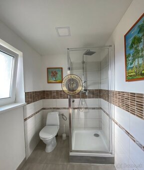 NOVINKA Nízkoenergetické rodinné sídlo s WELLNESS - Záborské - 9