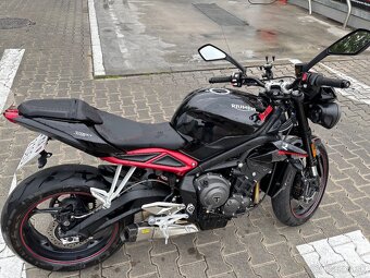 Triumph 900 speed triple - 9