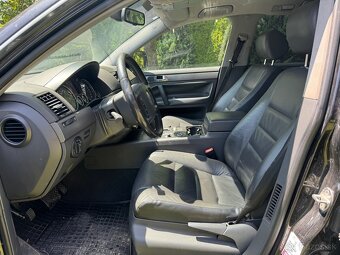 VW Touareg 3.0tdi 4motion 2005 Tiptronic - 9