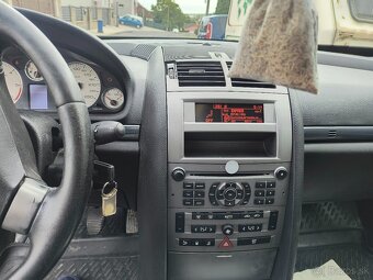 Peugeot 407 SW - 9