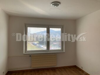 Znížená cena - Slnečný 4 - izb. byt na skvelom mieste v Zakv - 9