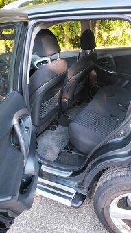 SUV Toyota Rav4 2.2D 4x4 r.v 2007 - 9